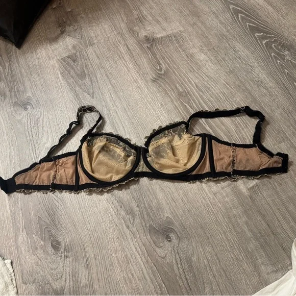 Floral Nude Bra 34DD - Picture 4 of 5